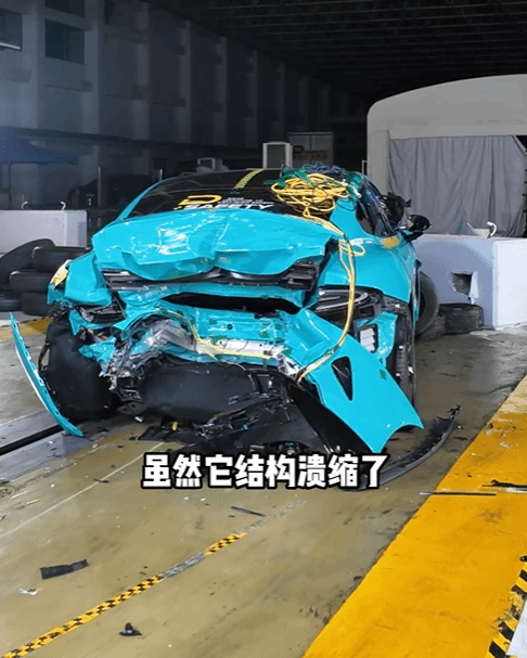 小米SU7完美通過80kmh追尾測試：沒傷到動力電池(圖3)
