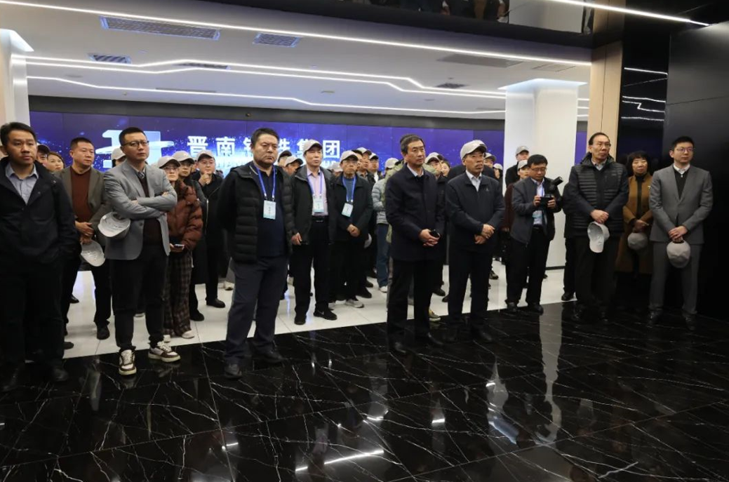“發展型材綠色化生產 促進建筑鋼結構標準化建造”現場會舉行(圖3)