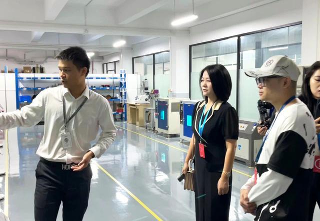 品質門窗溯源 富軒門窗聯合行業協會和媒體走進“好博窗控”(圖3)