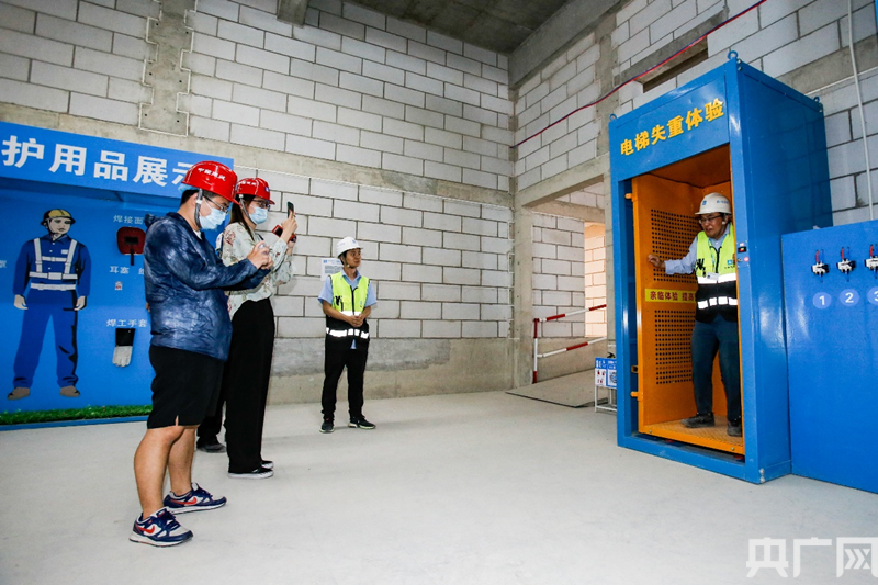工地視網膜、二維碼巡檢、VR安全體驗…… 一起探秘滬上智慧工地“高、精、尖”(圖6)