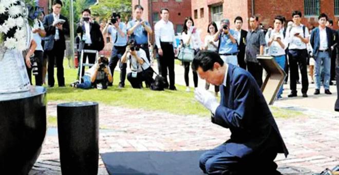 九游官網入口：日本唯一下跪贖罪的首相20年只做一件事只為向中國道歉！(圖3)