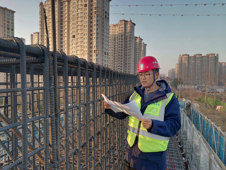 實干筑夢 創(chuàng)新攀峰：中建筑港孫新杰的十年匠造之路(圖4)