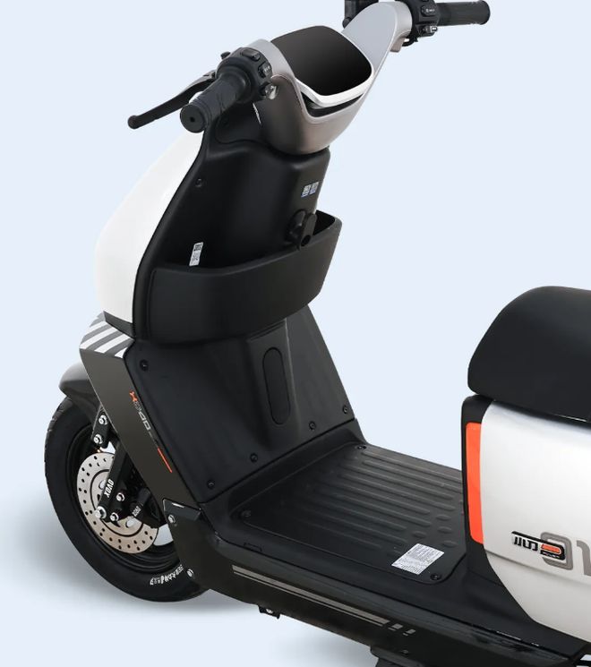 九游體育：金屬車身、小包造型！小刀發(fā)布新國(guó)標(biāo)電動(dòng)車還要什么九號(hào)、小牛(圖5)