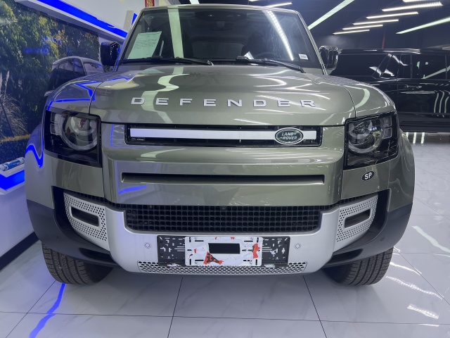 25款路虎衛(wèi)士20T 30T柴油現(xiàn)車(chē)60來(lái)萬(wàn)起售配置顏色可選